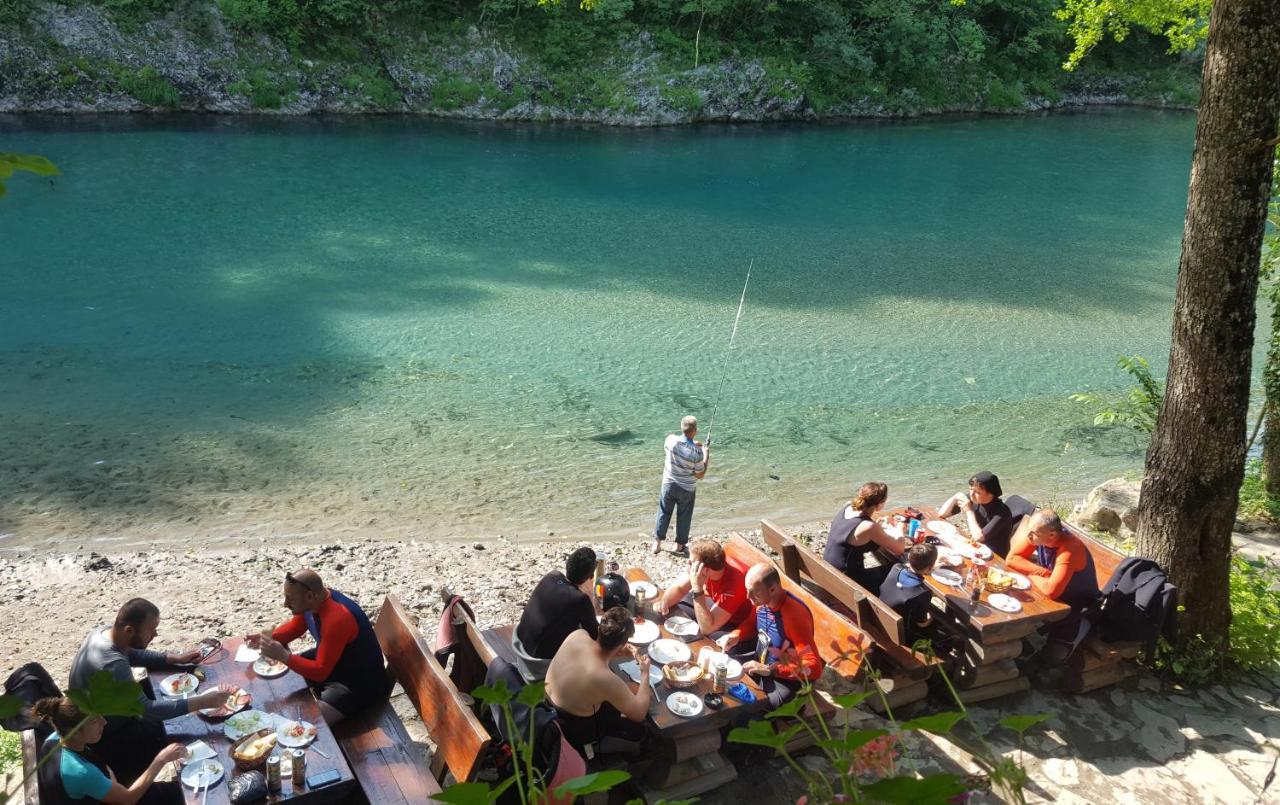 Rafting Camp Encijan Hotel Foca Ngoại thất bức ảnh