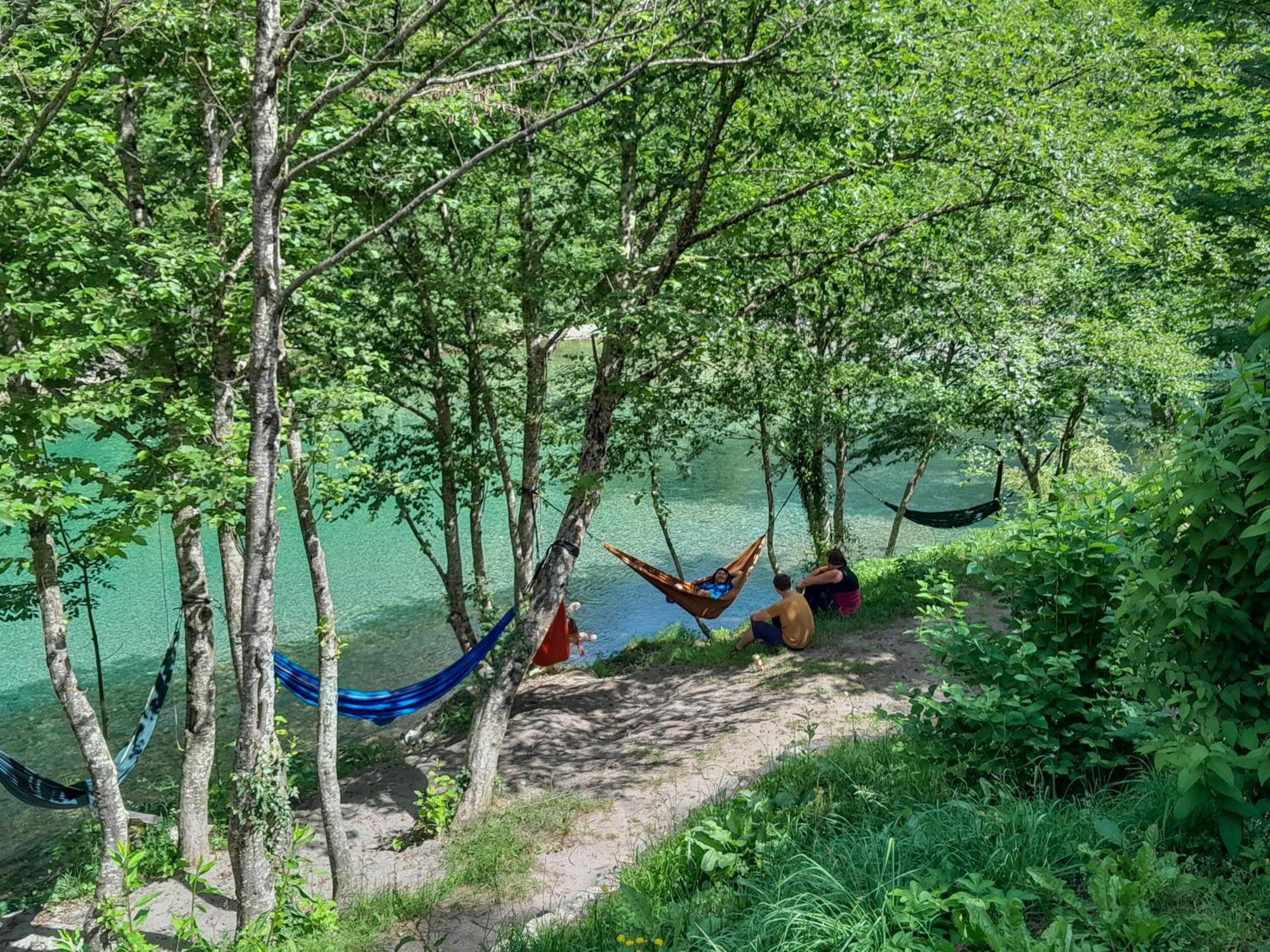 Rafting Camp Encijan Hotel Foca Ngoại thất bức ảnh