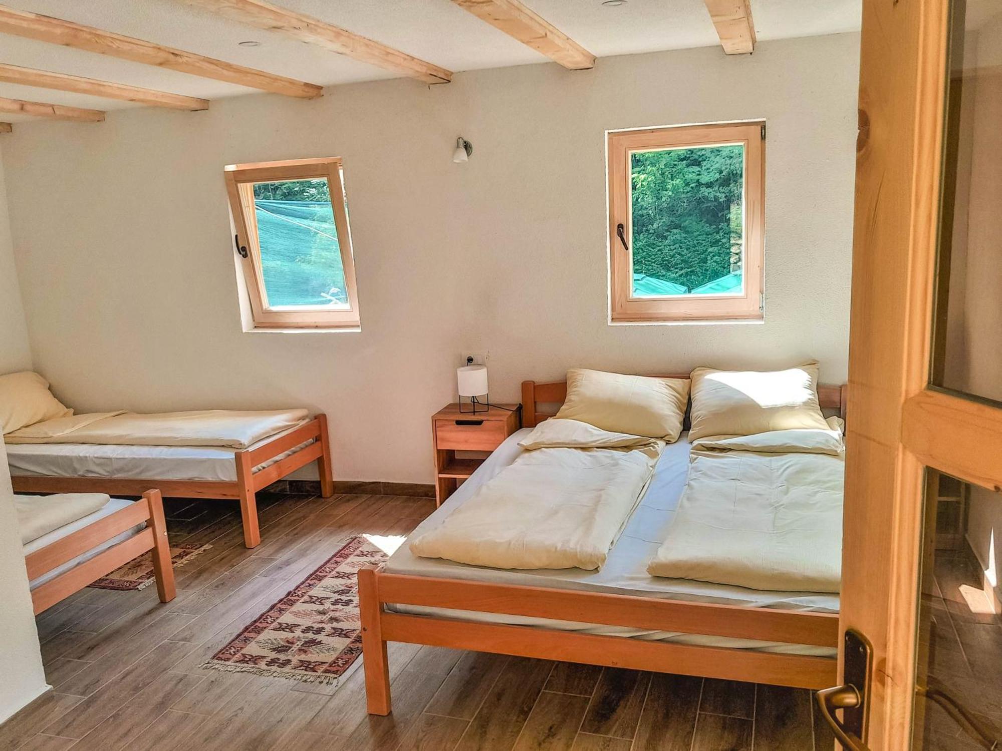 Rafting Camp Encijan Hotel Foca Ngoại thất bức ảnh