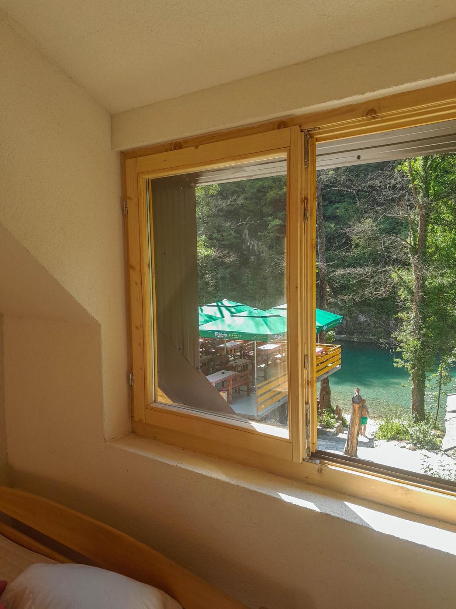 Rafting Camp Encijan Hotel Foca Ngoại thất bức ảnh
