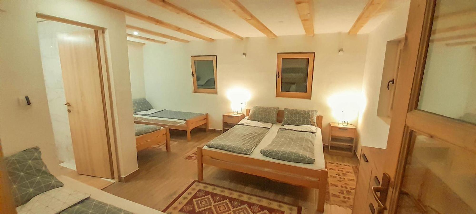 Rafting Camp Encijan Hotel Foca Ngoại thất bức ảnh