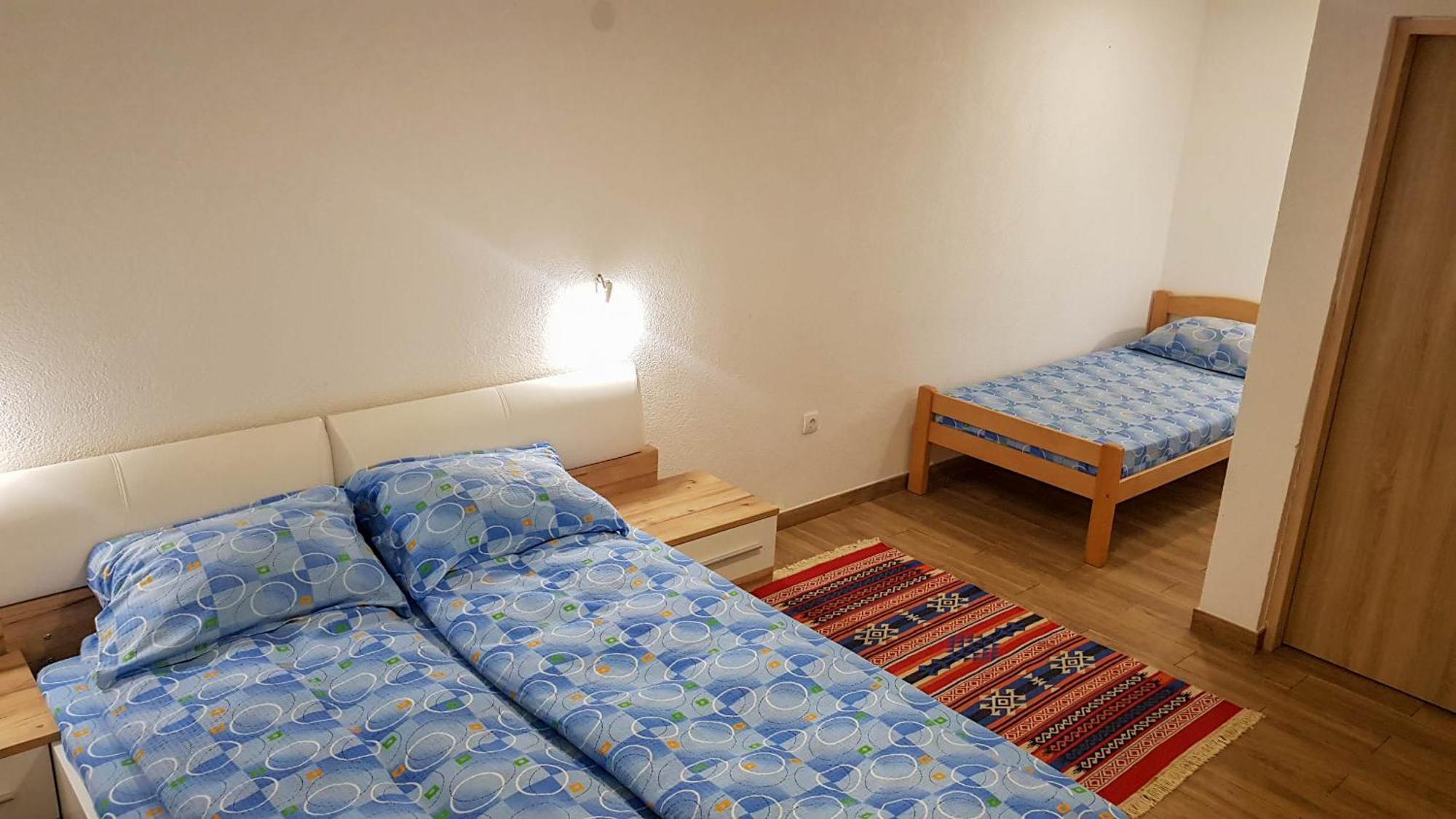 Rafting Camp Encijan Hotel Foca Phòng bức ảnh